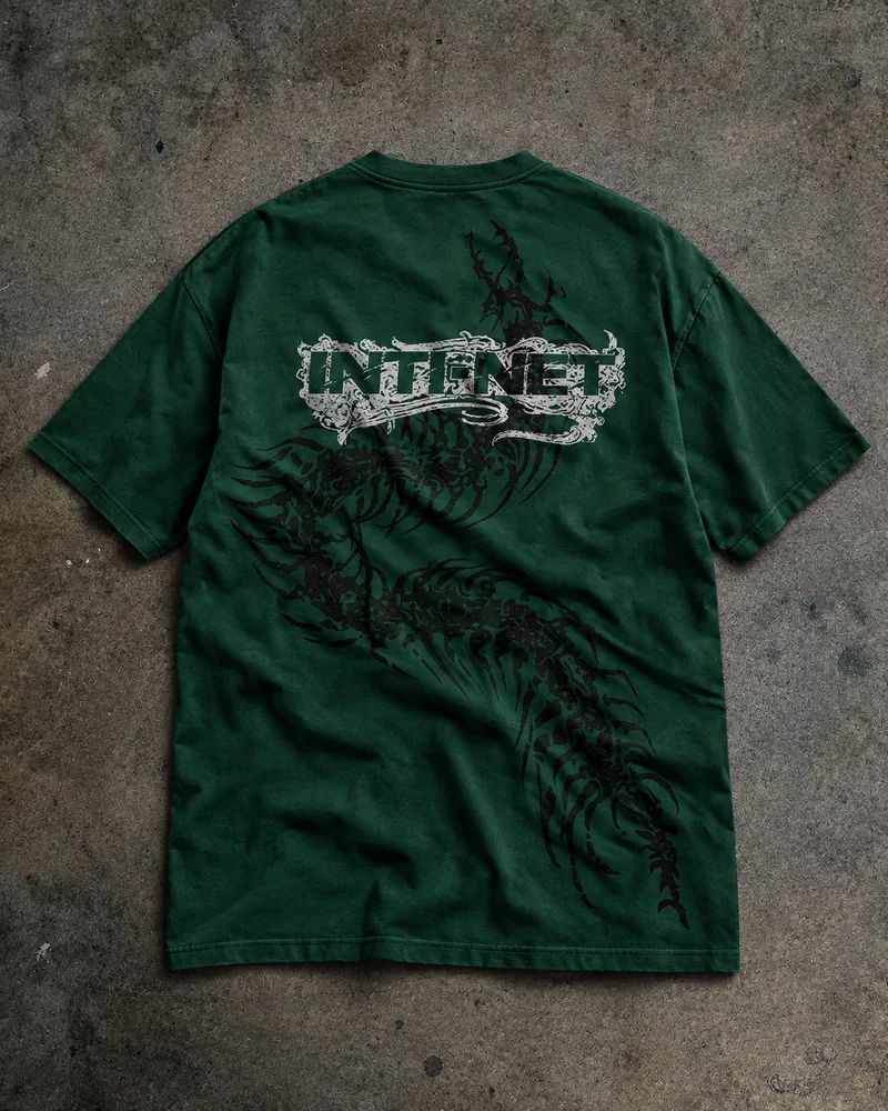 Camisa oversize INTI(t) CREEPER — vista posterior con detalles